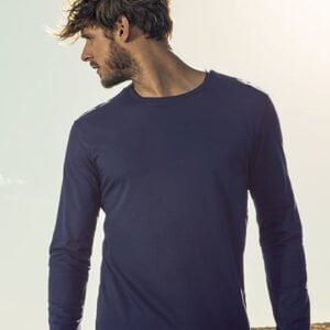 Roundneck T-Shirt Long Sleeve ist perfekt für Ihre täglichen Outfits geeignet. Mit Siebdruck, Digitaldruck oder Stickerei wird Ihr T-Shirt zum Unikat.