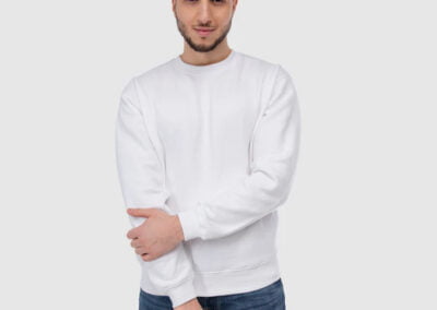 Whale Herren-Sweatshirt von Switcher zu einem einzigartigen Kleidungsstück durch eine hochwertige Stickerei bei Werbemittel Oerlikon.