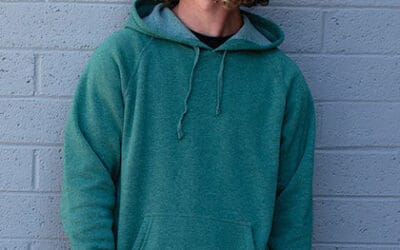 Hoodies bedrucken für Sportvereine: Mit Stil kombinieren