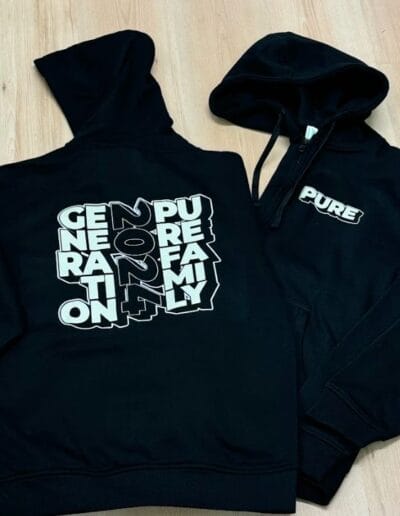 Digitaler Textildruck auf Hoodies