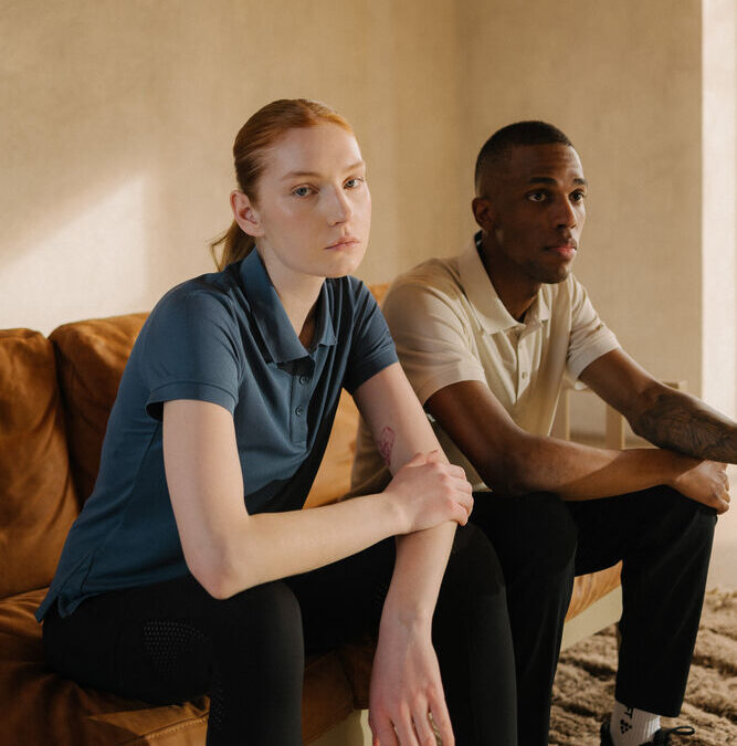 So wirkt Ihr Logo auf einem bestickten Premium-Poloshirt wirklich edel