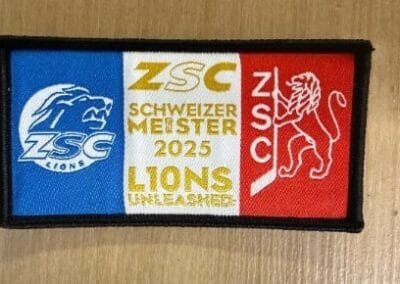 Gewebter Patch mit feinen Details